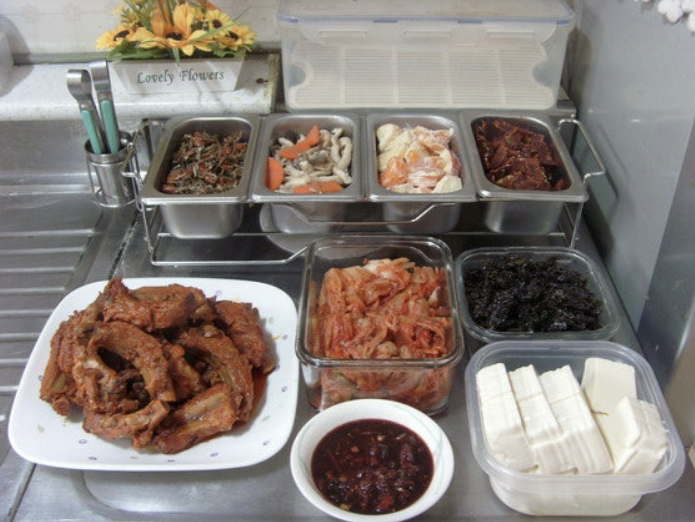 Dinner at Bobae Boarding House (Bobae Boarding House)