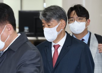 尹 내란죄 재판부, 경찰 ‘국회 봉쇄’부터 파헤친다 [세상&]