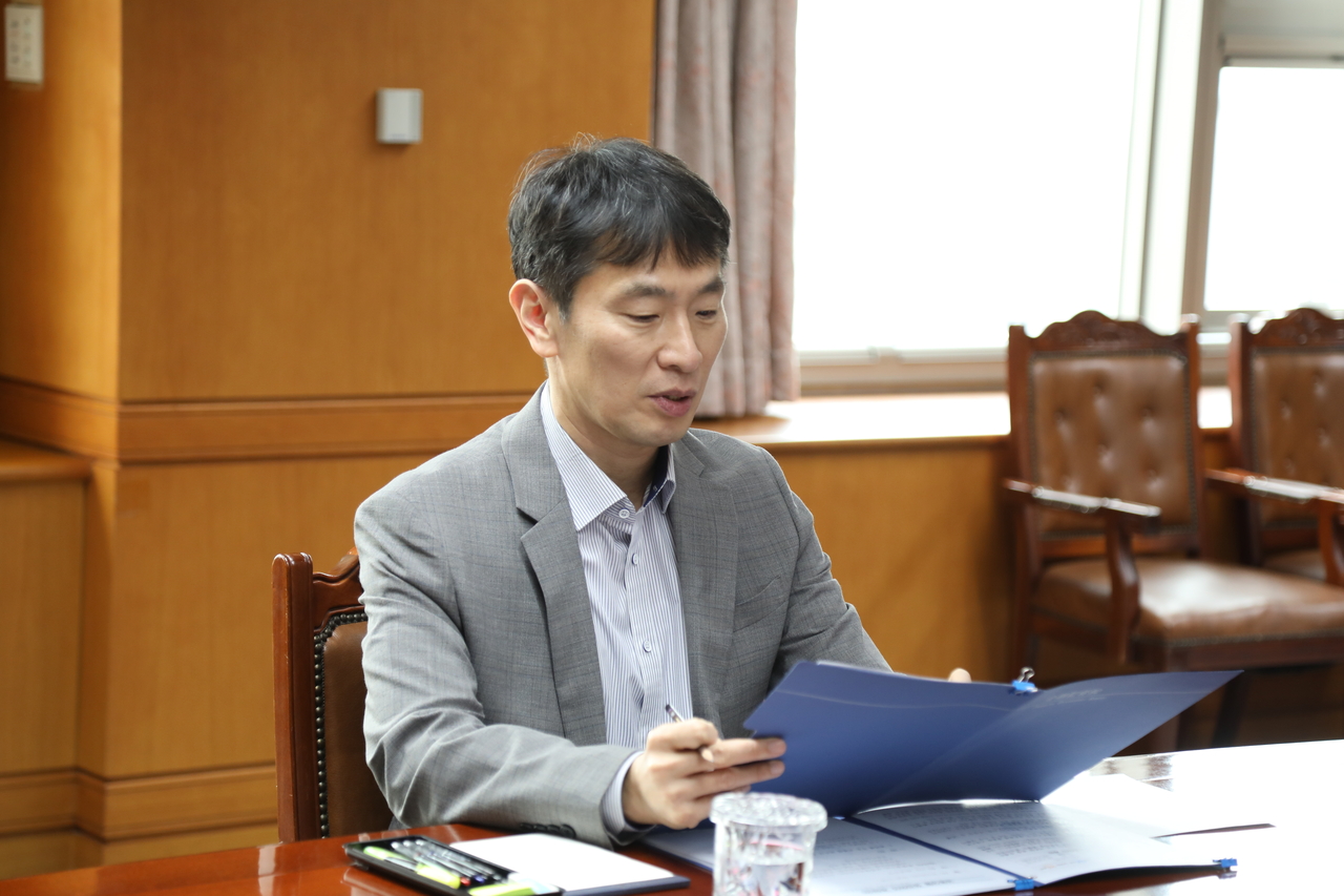이복현 금융감독원장이 20일 금융상황 점검회의를 열고 미국 연방공개제도(Fed·연준)의 금리 동결 이후 국내 금융시장 영향에 대해 점검했다. [금감원 제공]