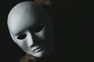 [단독] 유명 여배우 시술 받다 2도 화상…법원, “의사 5000만원 배상하라” [세상&]