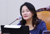 허벅지에 냅따 날라차기…경찰 이재정 의원 폭행피해 사건 내사 [세상&]