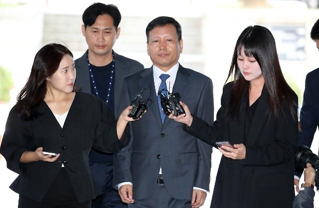 Qoo10 CEO Ku Young-bae attending arrest warrant hearings at the Seoul Central District Court on Oct.10, 2024 (Herald DB)