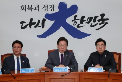 51% support change in administration led by opposition party: poll