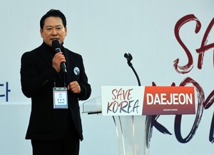 장동혁 “尹 탄핵 물 건너가…계엄은 시대적 명령”