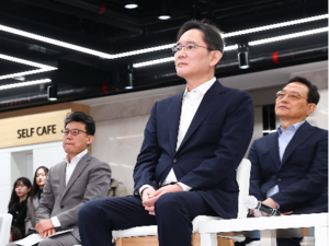 Samsung's Lee set to attend China Development Forum