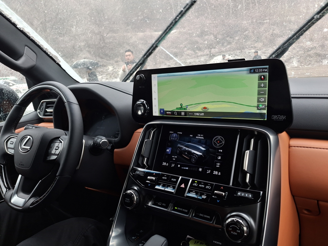 렉서스 디 올 뉴 LX700h 센터페시아 [김성우 기자]