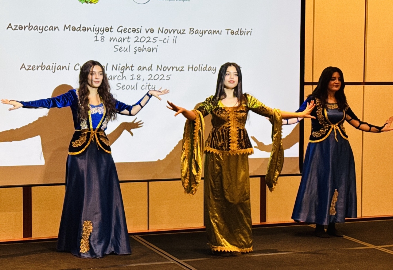 Dancers from Azerbaijan perform during Novruz celebrations at Grand Hyatt Seoul in Yongsan-gu, Seoul, Tuesday. (Sanjay Kumar/The Korea Herald)