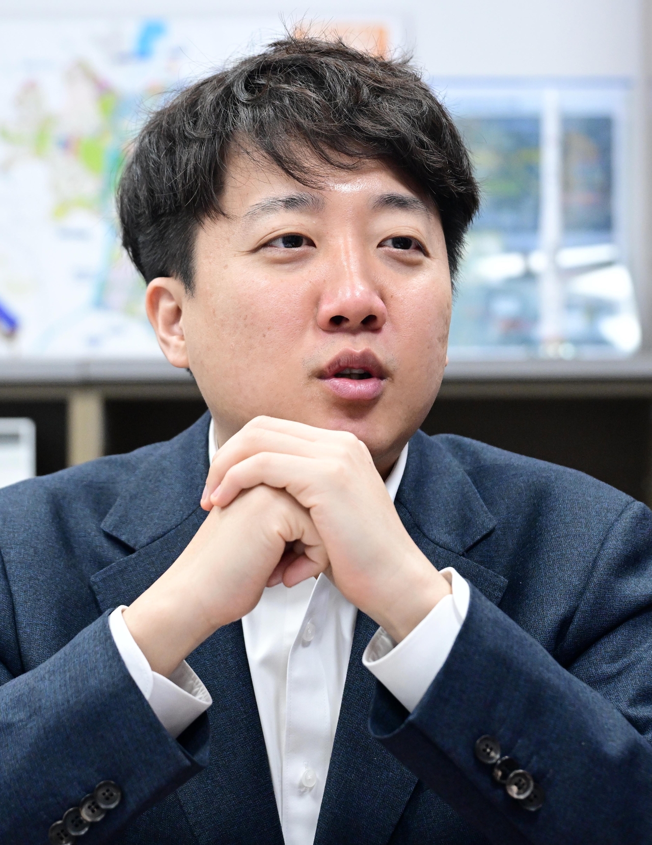 이준석 개혁신당 의원이 20일 오전 서울 여의도 국회 의원회관에서 코리아헤럴드와 인터뷰를 하고 있다. 이상섭 기자