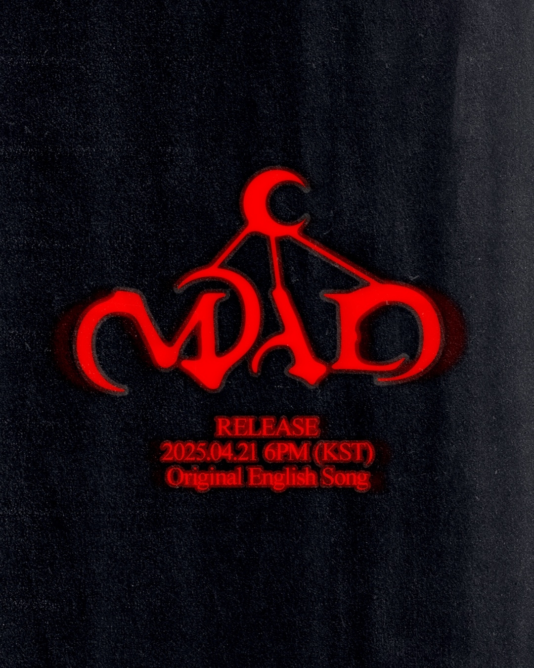 Teaser image of Onew's new track "Mad" (Griffin Entertainment)