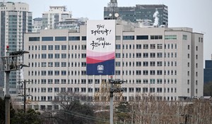 이재명 2심 선고에 쏠린 눈…토토사이트 샌즈은 韓 대행 복귀에 활기 [용산실록]