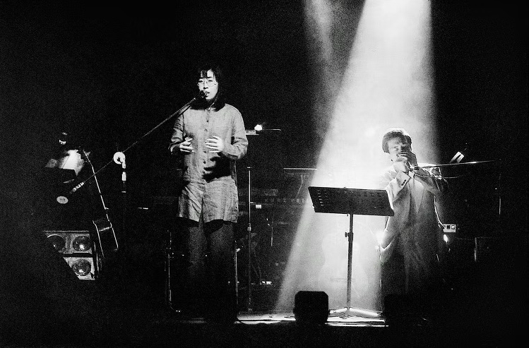 Singer Park Eun-ohk (left) and singer-songwriter Joung Tae-choon (Joung-Park's archives site)