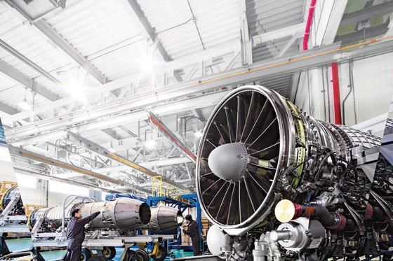 This photo shows Hanwha Aerospace producing aviation engine (Courtesy of Hanwha Aerospace)