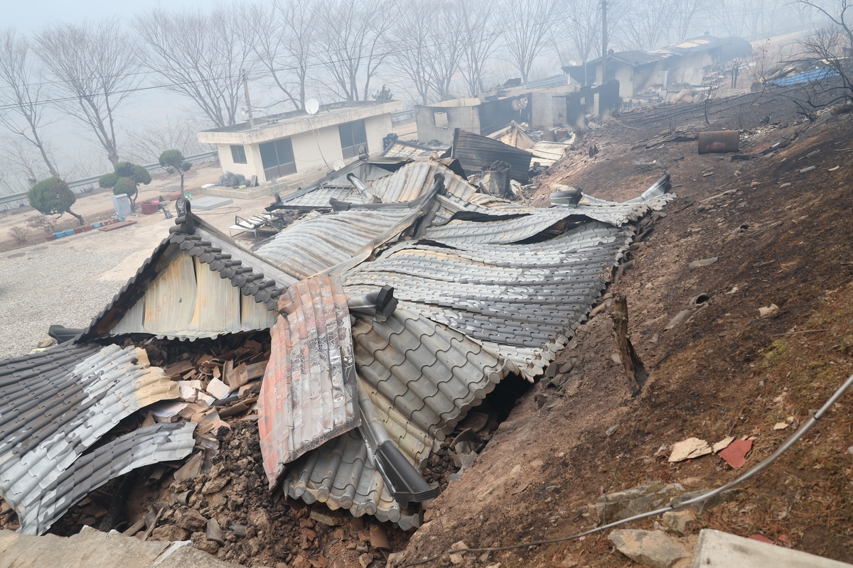 Beopseongsa Temple in Yeongyang County, North Gyeongsang Province, lies in ruins after it was destroyed by wildfires on Tuesday. (Yonhap)