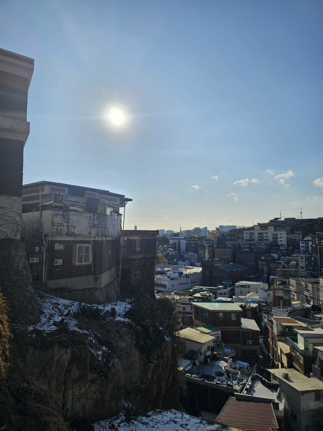 Changsin-dong Cliff Village in Jongno-gu, central Seoul (Choi Jae-hee/The Korea Herald)