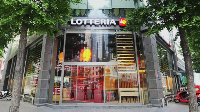 The photo of Lotteria outlet in Gangnam, Seoul. (Lotte GRS)