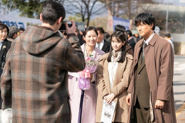 "When Life Gives You Tangerines," starring, from left, Moon So-ri , Lee Ji-eun and Park Hae-joon (Netflix)