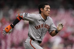 San Francisco's Lee Jung-hoo delivers 1st multihit game of season in victory