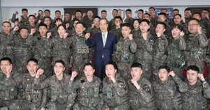 Acting president orders troops to respond overwhelmingly to enemy's provocations