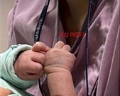 신생아를 위협하고 조롱하는 글을 올린 간호사의 SNS.