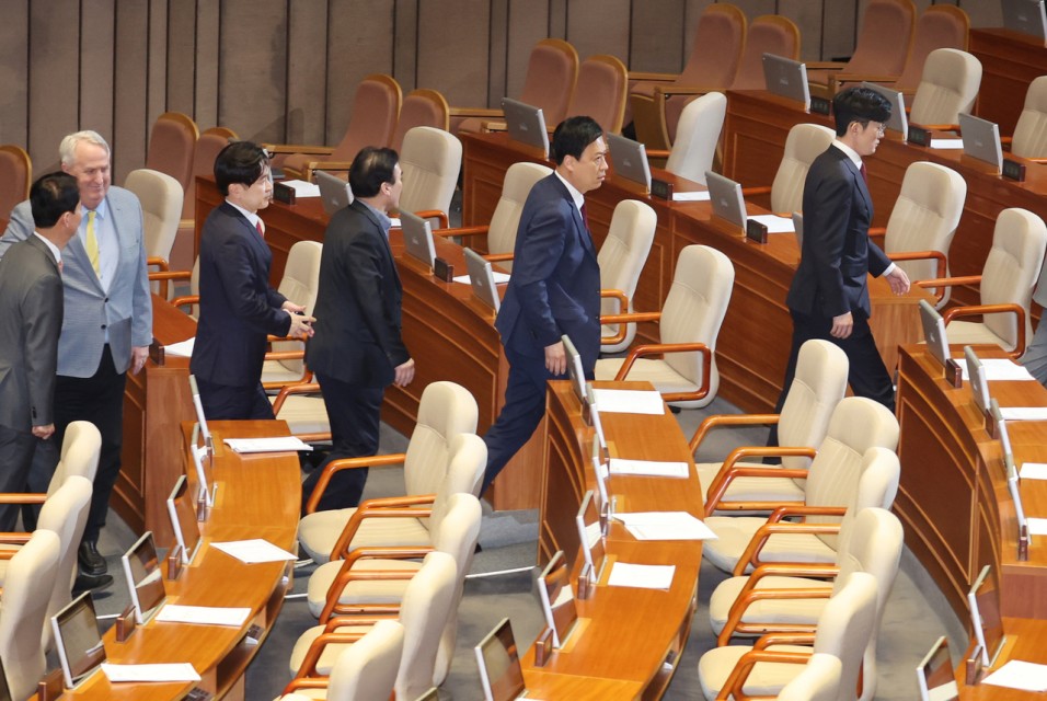 마은혁 헌법재판소 재판관 임명 촉구 결의안, 野 주도로 국회 통과