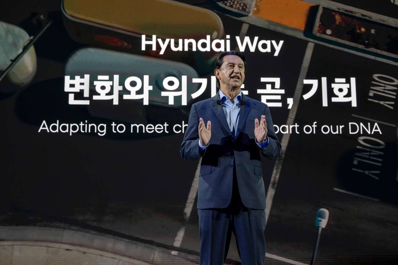 Hyundai Motor Company CEO Jose Munoz speaks during a press conference at the Seoul Mobility Show 2025 at Kintex in Goyang, Gyeonggi Province, on Thursday. (Hyundai Motor Group)