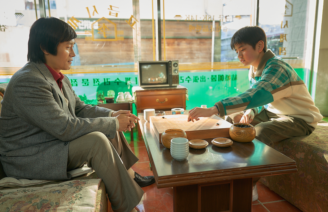 "The Match," starring Lee Byung-hun (left) and Kim Kang-hoon (By4M Studio)