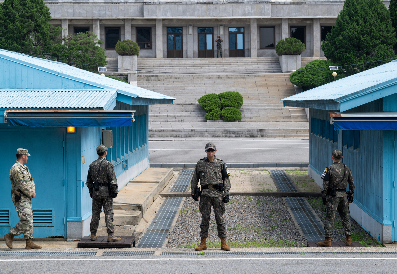 South Korean soldiers stand in front of the blue barracks during Federal Defence Minister Pistorius' visit to the Demilitarized Zone between South and North Korea on Aug. 3, 2024. (Getty Images)