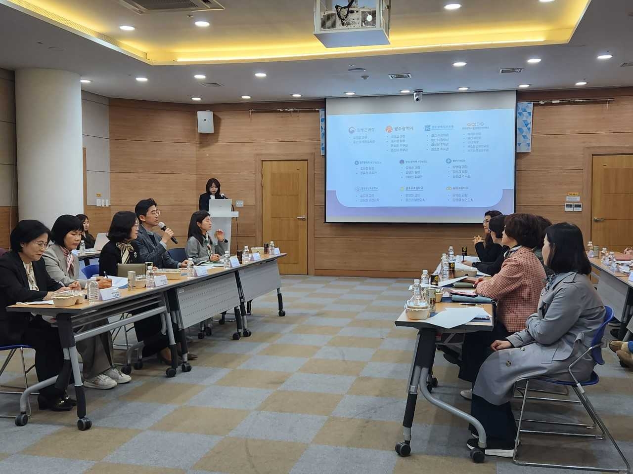광주시가 수두‧백일해 등 감염병 예방을 위해 지역 3개 초등학교를 대상으로 ‘감염병 예방학교’를 시범 운영한다