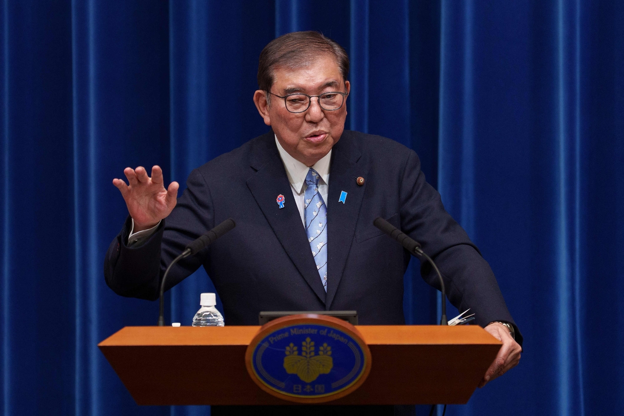 이시바 시게루 일본 총리가 지난 1일 도쿄 총리관저에서 기자회견을 하고 있다. [AFP]