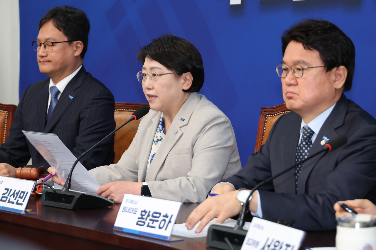 조국혁신당 김선민 당대표 권한대행이 7일 서울 여의도 국회에서 열린 최고위원회의에서 발언하고 있다. [연합]