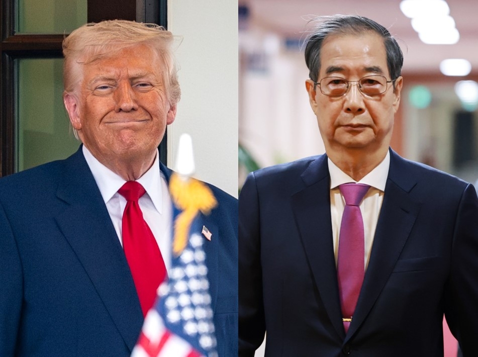 US President Donald Trump (left) and South Korea's Acting President Han Duck-soo (AP-Yonhap, Yonhap)