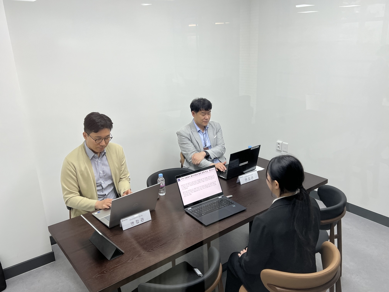 경북전문대학교, 2025 글로벌 챌린저 영국 연수 참가자 선발모습(경북 전문대 제공)