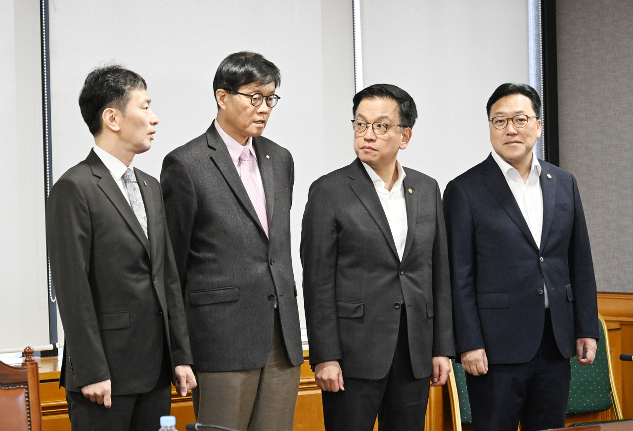 Finance Minister Choi Sang-mok is at an emergency meeting with key economic officials in Seoul on Tuesday, including the heads of the Bank of Korea, the Financial Services Commission and the Financial Supervisory Service. (Ministry of Economy and Finance)