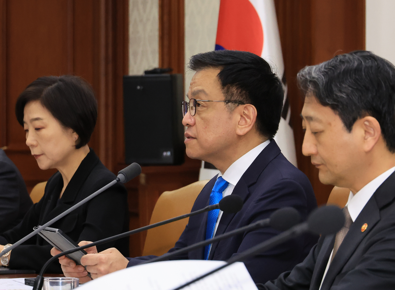 Finance Minister Choi Sang-mok speaks during a ministrial meeting at the government complex in Seoul on Wednesday. (Yonhap)