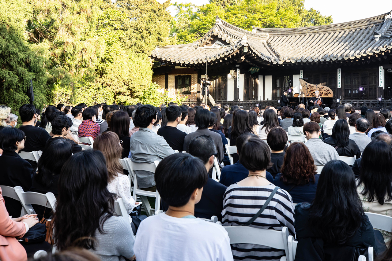 Seoul Spring Festival of Chamber Music's concert takes place at Yun Po-sun's House in Seoul, April 27, 2024. (SSF)
