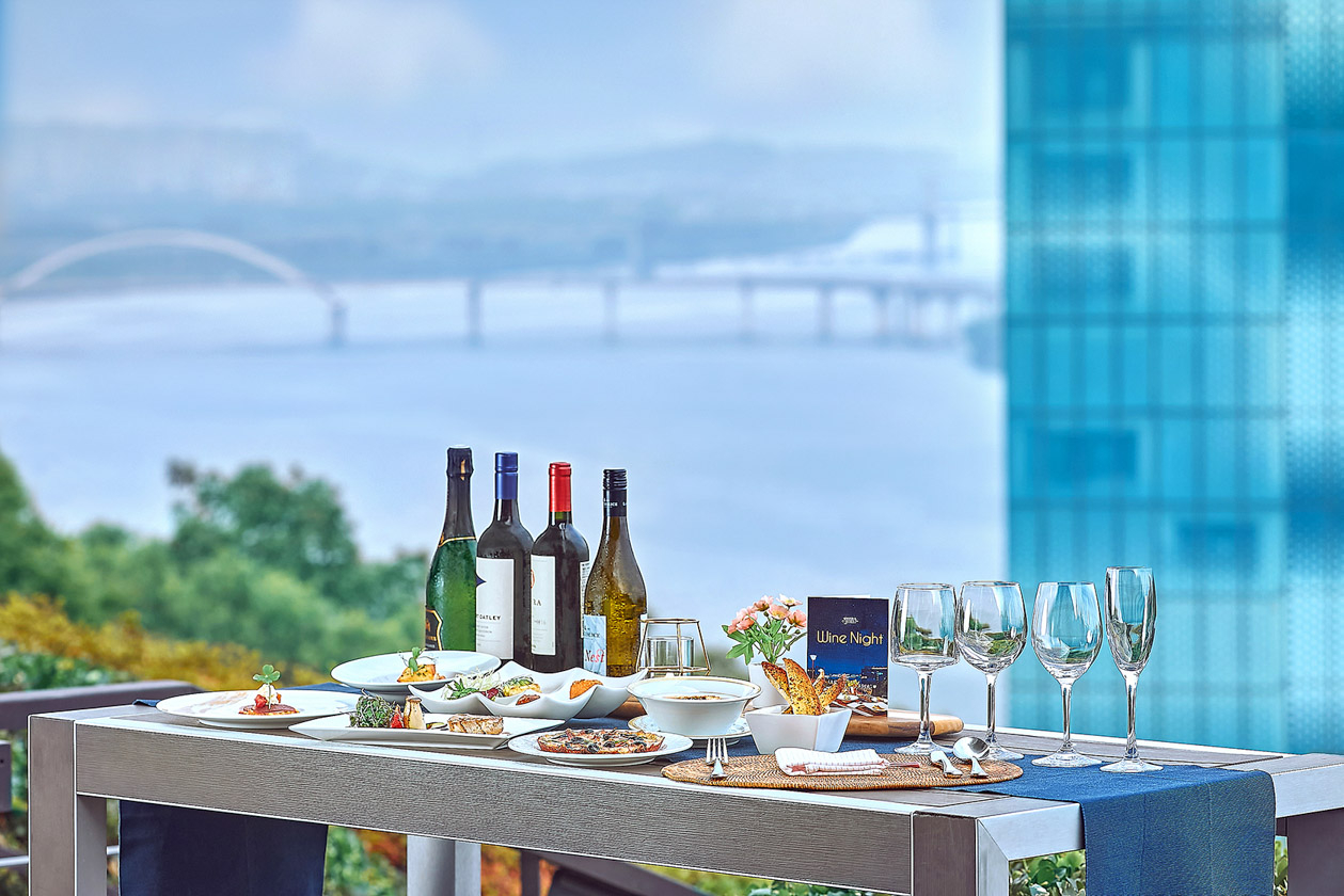 Promotional image for spring outdoor dining promotions (Walkerhill Hotel & Resort)