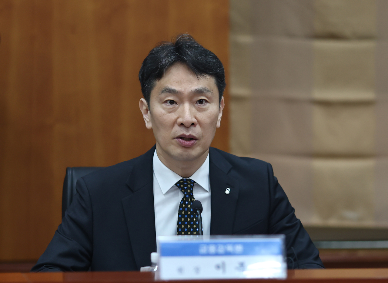이복현 금융감독원장이 10일 서울 금융투자협회에서 열린 자산운용사 CEO 간담회에서 발언하고 있다. [연합]