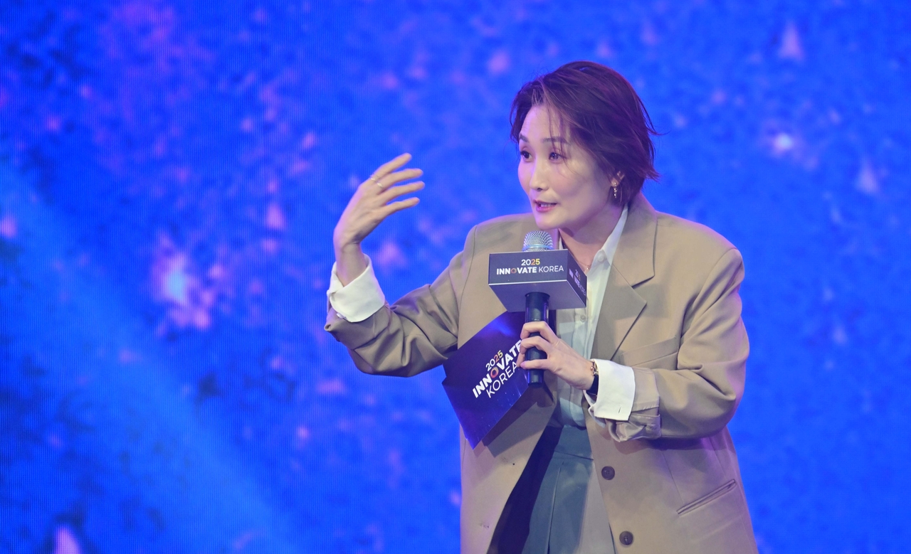 방송인 박경림이 사회를 보고 있다. 박경림은 화려한 입담과 재치로 행사의 재미를 더했다.  대전=이상섭 기자