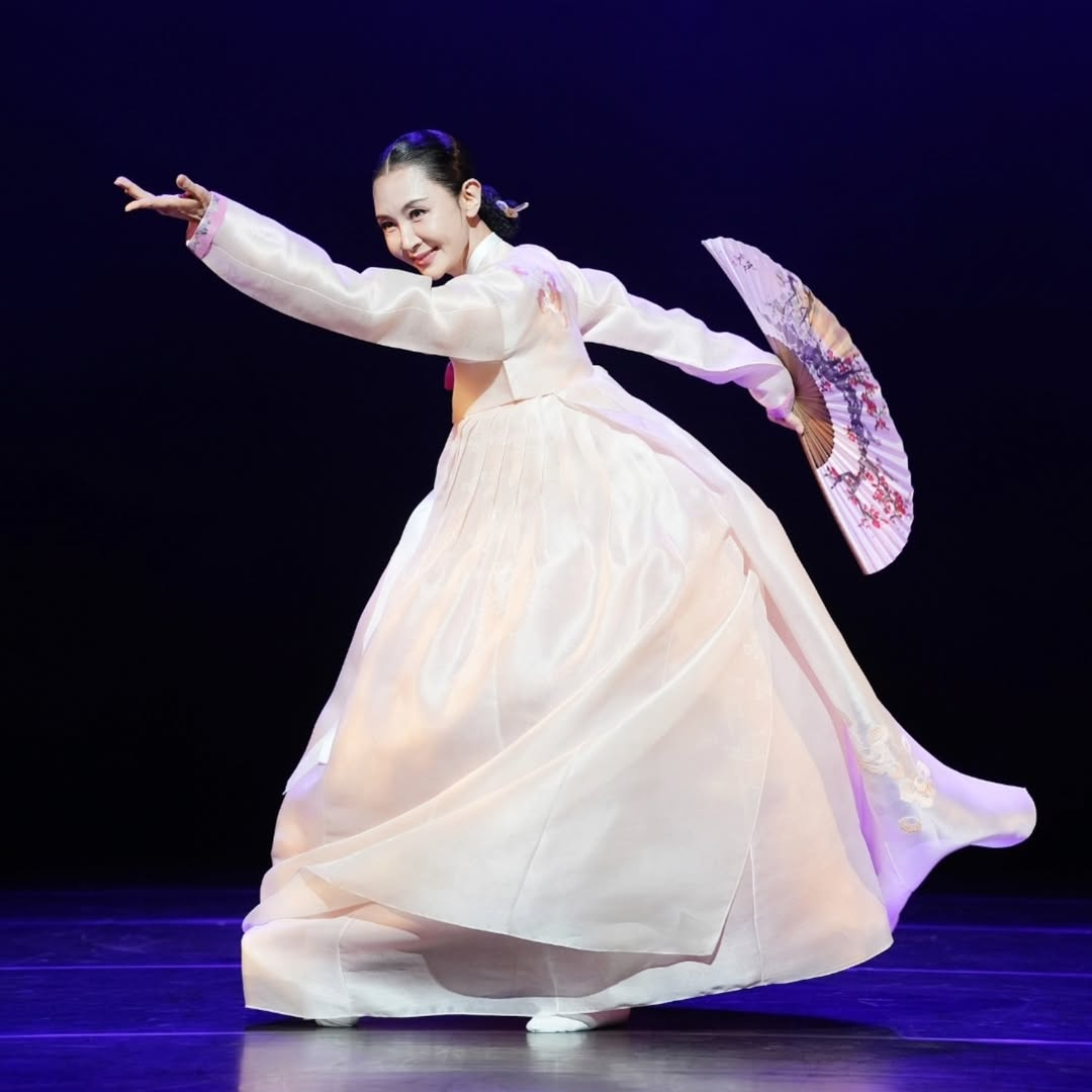 Actor Chae Si-ra performs in one of the dance performances at the 2024 Seoul Dance Festival. (Chae Si-ra's Instagram)
