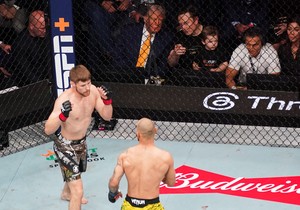 Trump receives a standing ovation at Miami UFC event