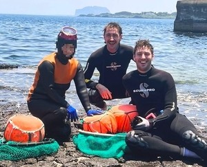 광례와 물질한 ‘파란 눈의 셰프’…그가 차린 해녀의 밥상 [미담:味談]