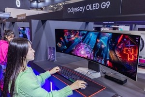 OLED monitor boom bolsters Samsung, LG despite China push