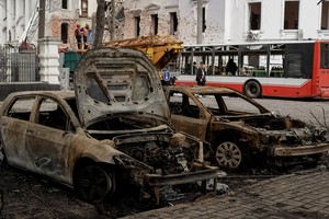 Russian missile strikes Ukraine city