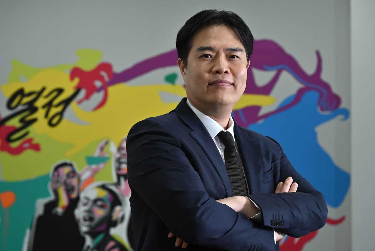 Chon Kyung-hun, founder and CEO of Passion Gukbap poses during an interview at the Passion Korea office in southern Seoul, Thursday. (Im Se-jun/ The Korea Herald)