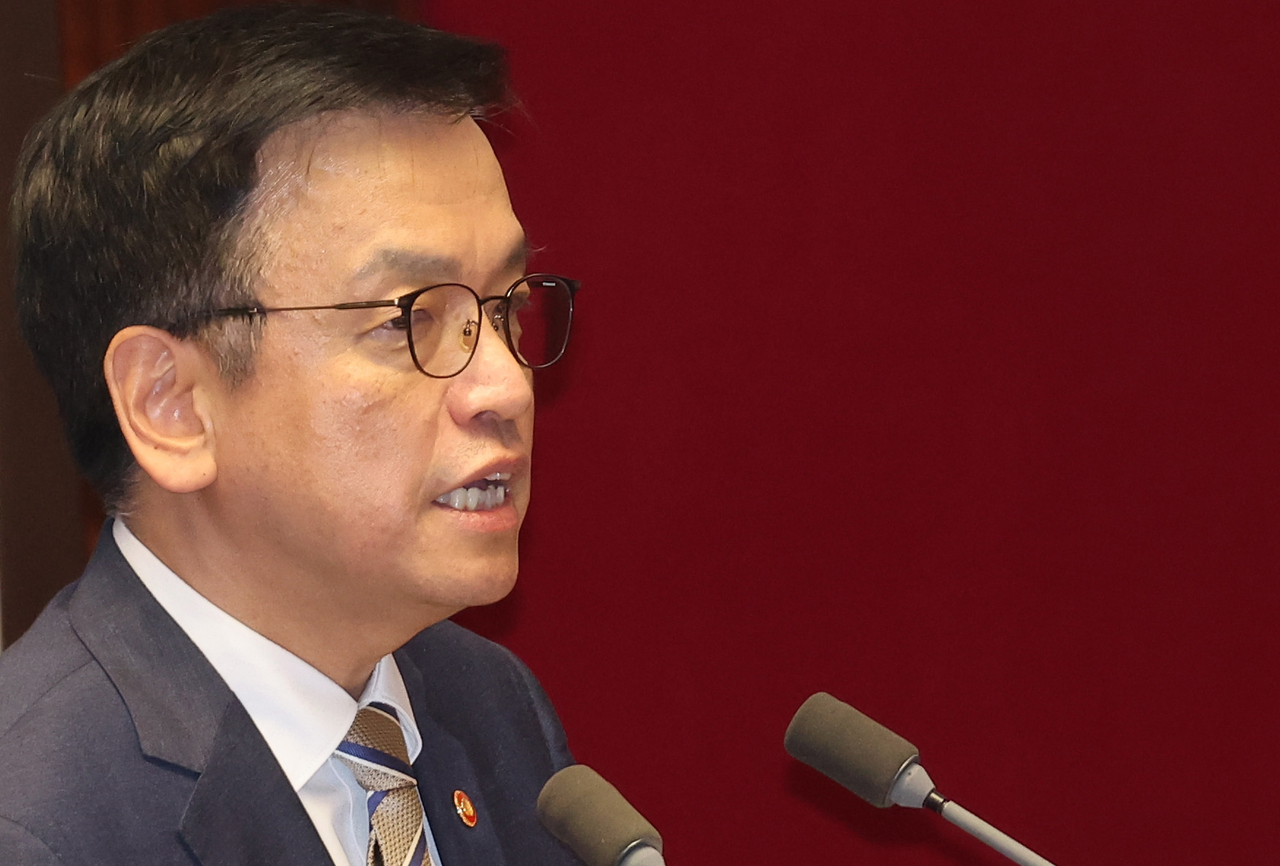 Finance Minister Choi Sang-mok attends a parliamentary interpellation session at the National Assembly in Seoul on April 15, 2025. (Yonhap)