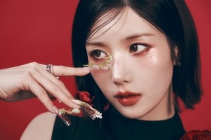 Ex-IZ*ONE members forge solo paths