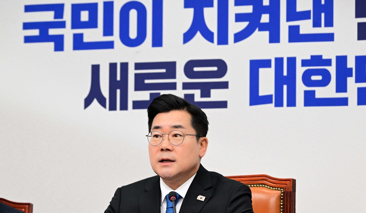 박찬대 더불어민주당 대표 직무대행 겸 원내대표. 사진은 지난 14일 최고위원회의 모습. 이상섭 기자.