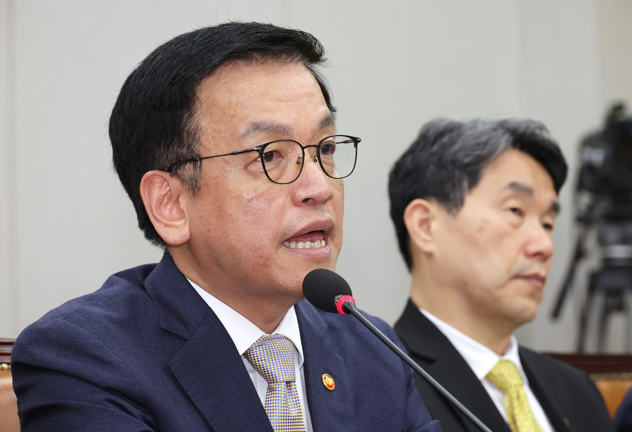 Korea's Deputy Prime Minister and Finance Minister Choi Sang-mok speaks during a hearing of a parliamentary judiciary committee at the National Assembly in Seoul on Wednesday. (Yonhap)