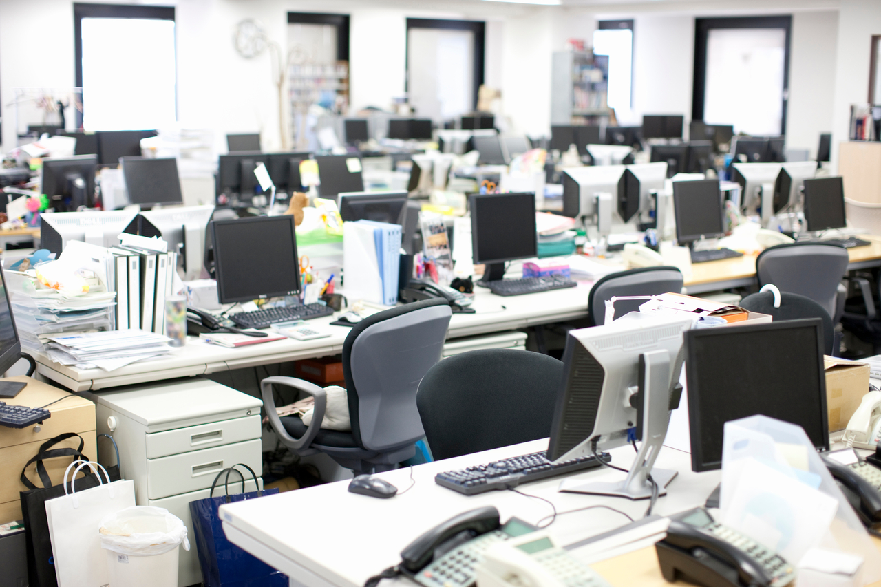 Workers at 80 of South Korea’s top 100 companies stayed an average of 14.03 years in 2024, a slight increase from 13.55 years in 2020. (123rf)