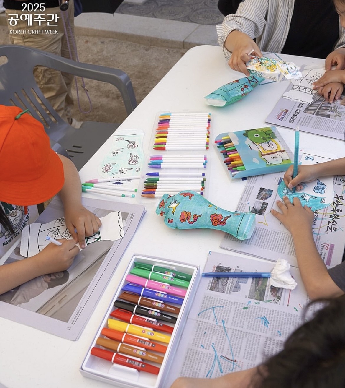 Children enjoy drawing during the Korea Craft Week 2024 (Korea Craft Week's official Instagram account)